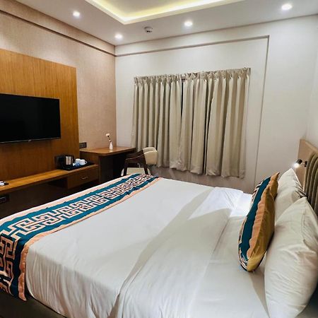 Hotel Aashraya Dod Jala Екстериор снимка
